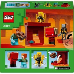 LEGO Minecraft 21266 Battaglia di lava del Nether - Giocattolo per gli