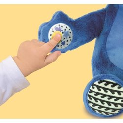 Peluche musical Stitch Clementoni para mayores de 12 meses