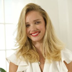 Smooths Smoothstay Revlon RVDR5317 - Infused with coconut oil + volumm