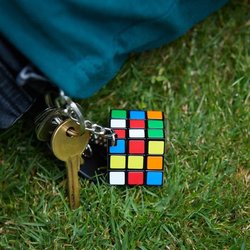 CUBO DE RUBIK 3x3 LLAVERO (bandeja)