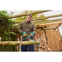 Bosch Universalchain 18 wireless chainsaw 18 - Length of the guide 200