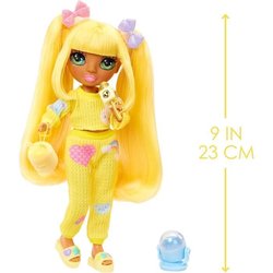 Junior High Pyjama Party - 22 cm gelede modepop - Sunny (geel) - Veel 