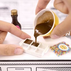 MGA s Miniverse- Make It Mini From Scratch - Des 8 ans