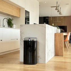 Trash auto 42L - Nero