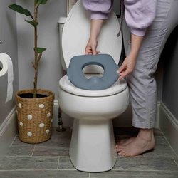 INGENUITY Mini Toilette enfant avec Réducteur de Toilette inclus, Chas