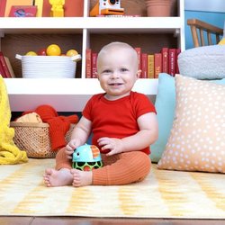 BRIGHT STARTS Hochet musical lumineux -- Giggle & Glow - Jouet éléphan