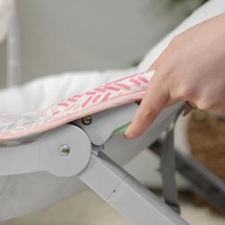 INGENUITY Keep Cozy 3-in-1 Babywippe -Lily- 3 Positionen: Bogen mit ab