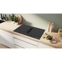 Aspirante-Induktionskochfeld  BOSCH SER6  PVQ811H26E Schwarz  4 Bre