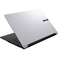 GIGABYTE AERO