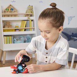 Spidey Miles Morales Dauphin filant Water-Webs, Figurine et véhicule, 