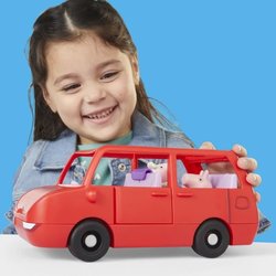 Peppa Pig Das große Familienauto, Set mit Fahrzeug und 2 Figuren, für 